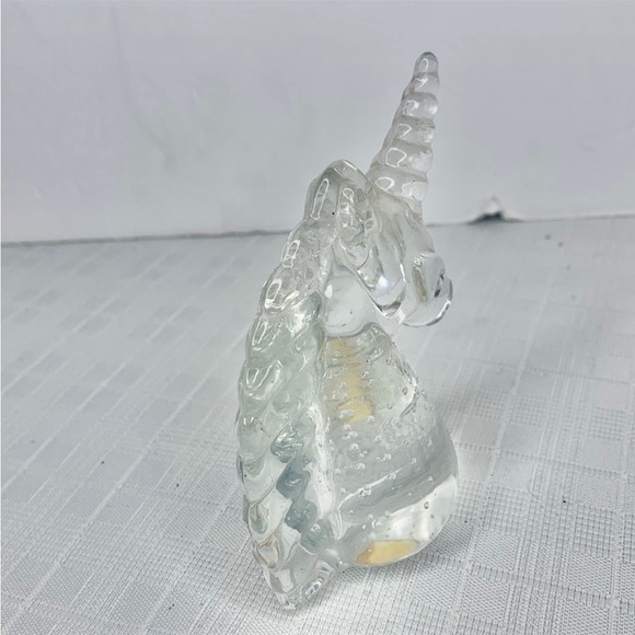Glass unicorn heavy duty paperweight - Picture 2 of 5